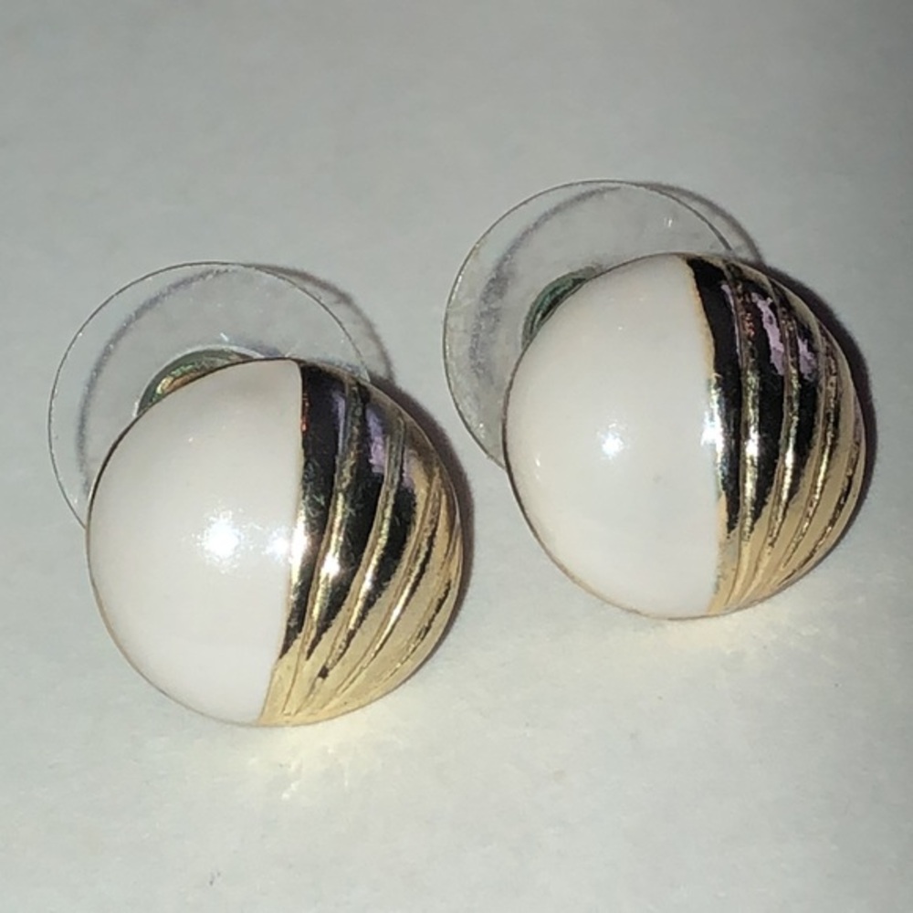 Elegant Gold Tone and Off White Enamel Vintage Boho Stud Earrings